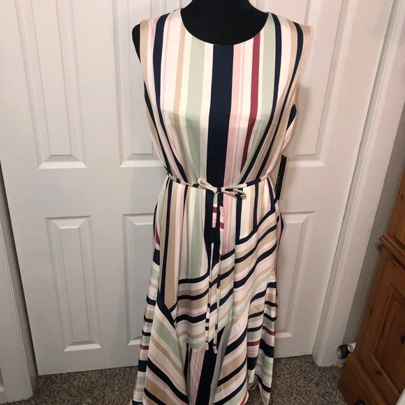 Maggy London Womens Stripe Charmeuse Fit and Flare sz14 - Picture 2 of 10